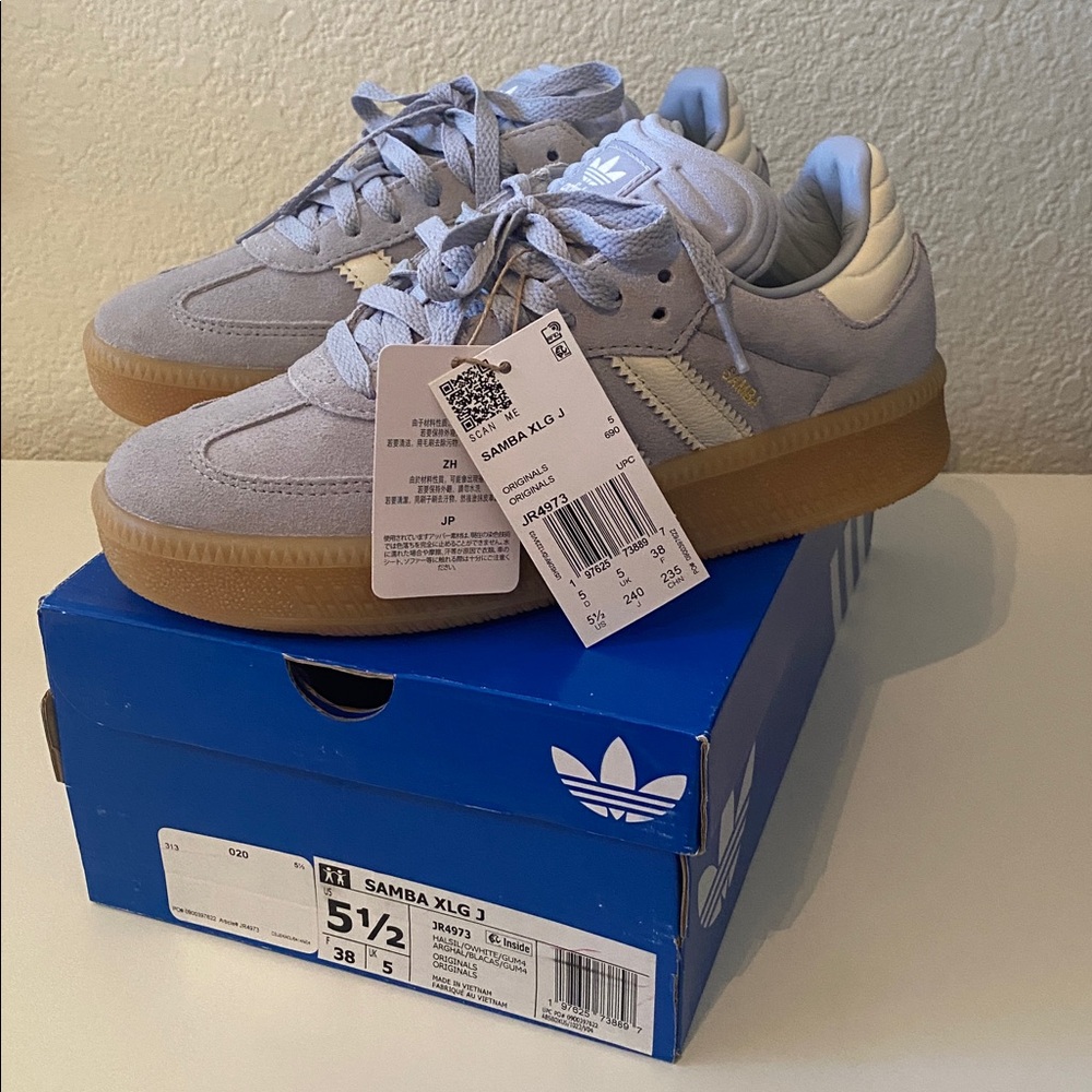 NWT Adidas Originals Off White & Light Blue Gray XLG Sambas with Gum Soles